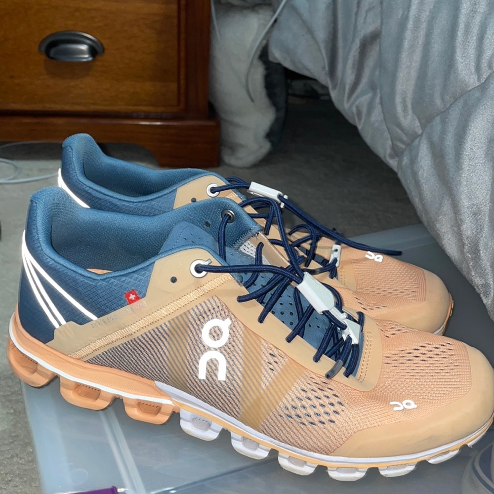 Cloud shoes size 8.5